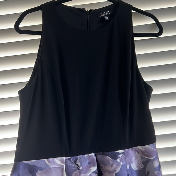 High Low Printed Sleeveless Gown with pockets - Picture 3 of 8